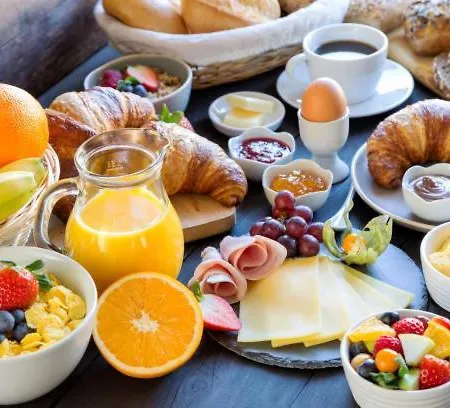 N Ξενοδοχείο με διαμερίσματα