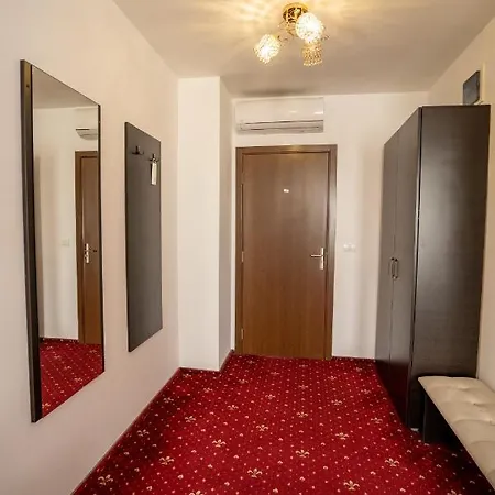 N Ξενοδοχείο με διαμερίσματα 3*