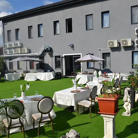 N Aparthotel